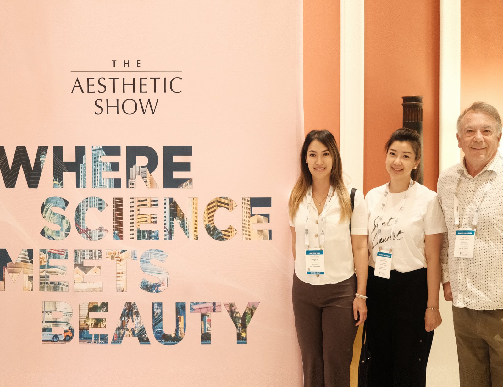 AE.R SKINLAB TEAM ATTENDS 